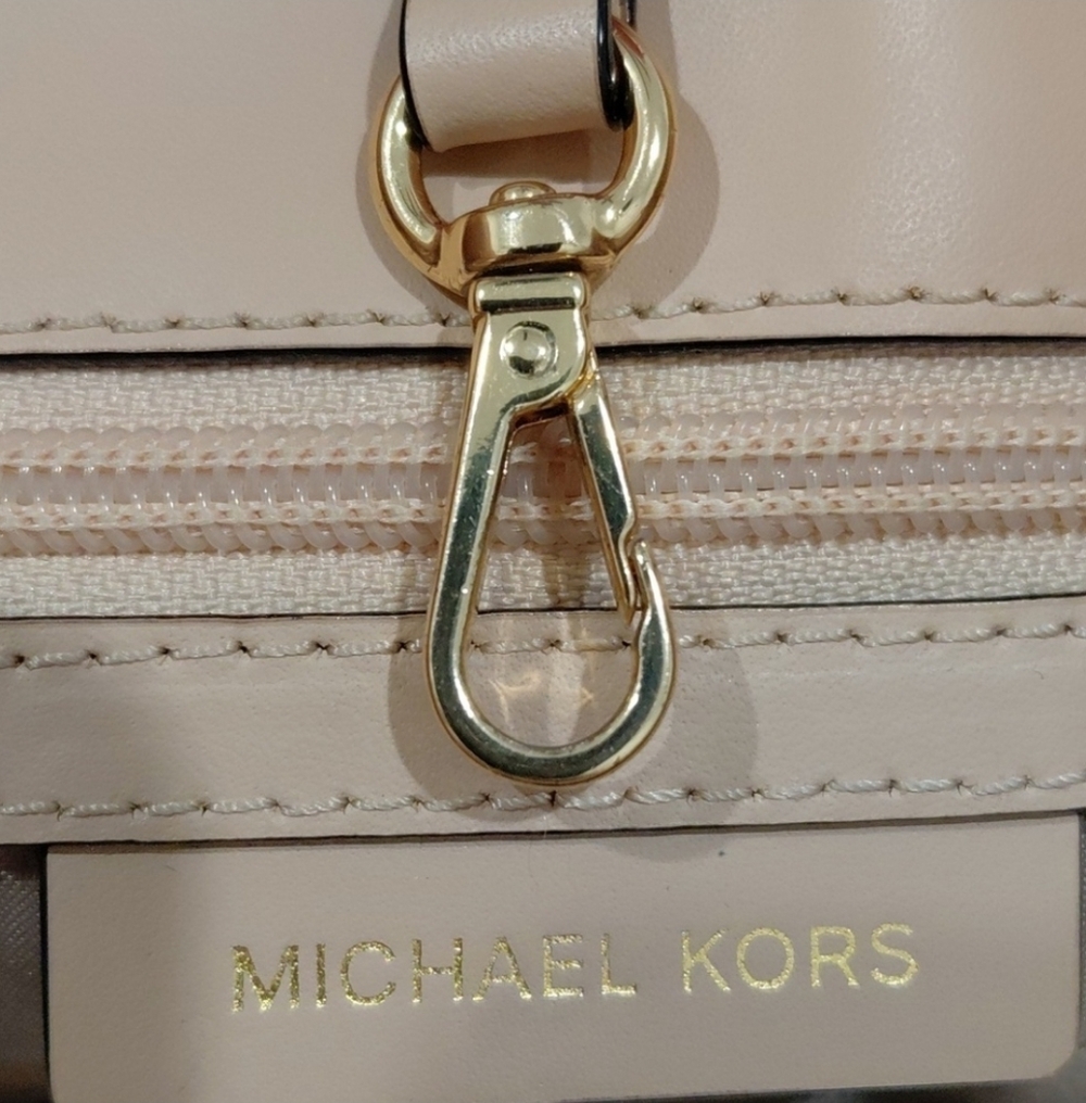 Michael kors Signature Logo Tote - Picture 13 of 16
